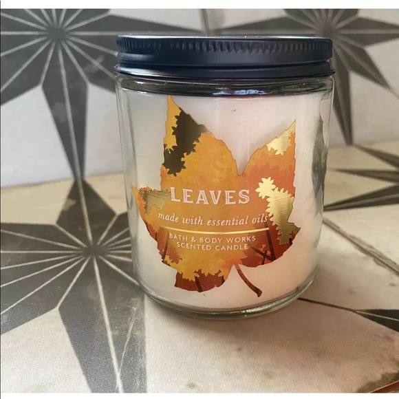BATH AND BODY WORKS~LOT 0F 2~SINGLE WICK CANDLES~SWEET CIN. PUMPKIN, LEAVES~NEW - Picture 3 of 6